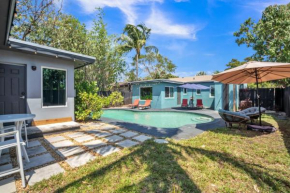 Great Wilton Manors Location with two Separate Spaces! Perfect for your group! Newly Remodeled home